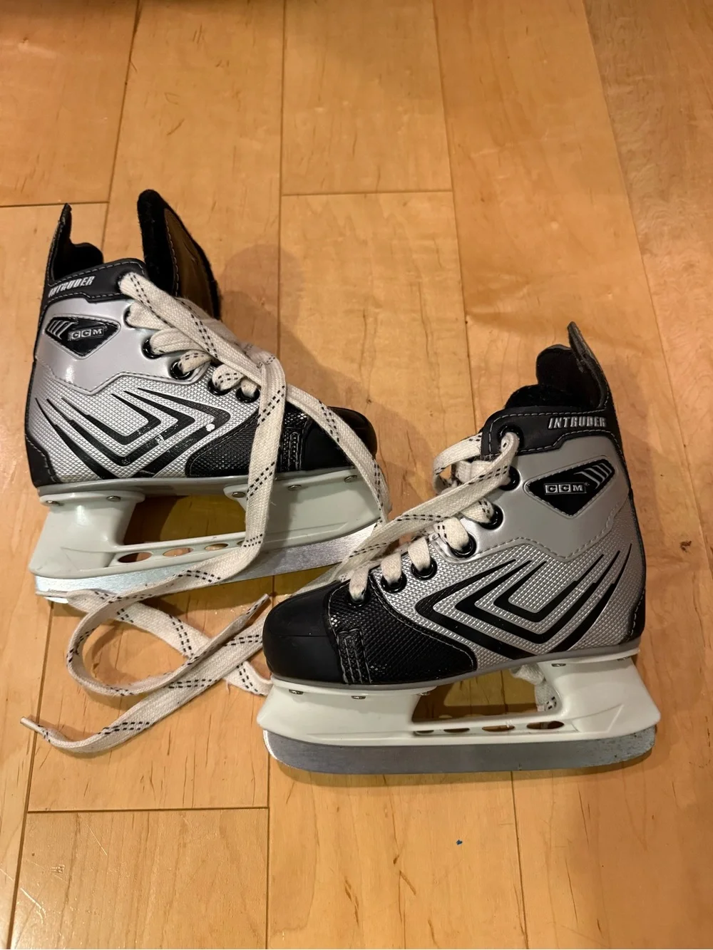 Kids Black & Gray Ice Hockey Skates CCM intruder